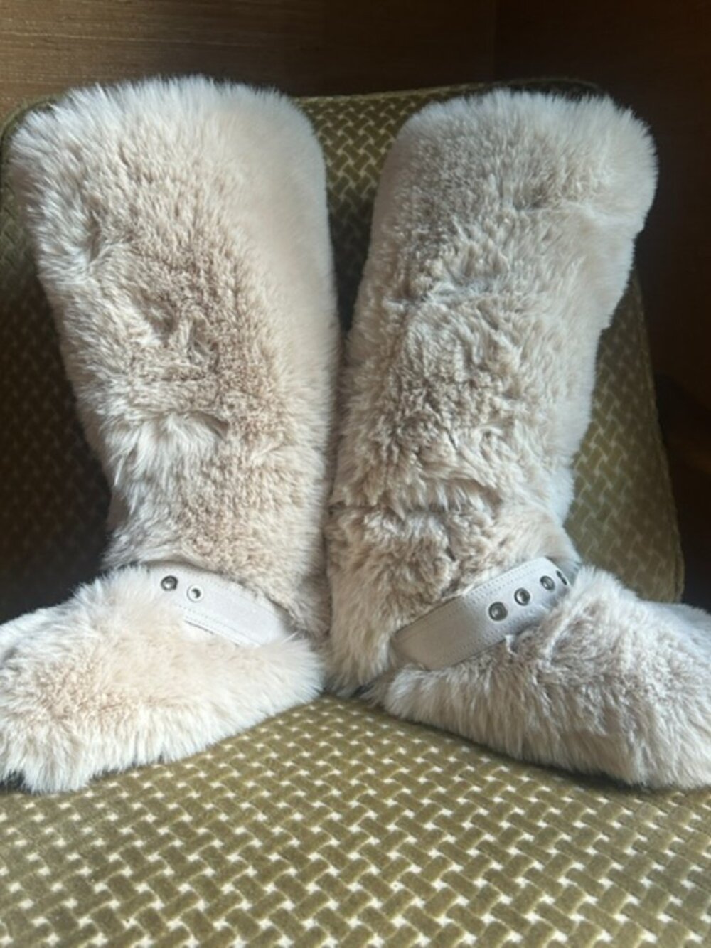 Jeffrey Campbell Fluffed-Up Ivory Faux Fur Adjustable Buckle Leather Boots NEW